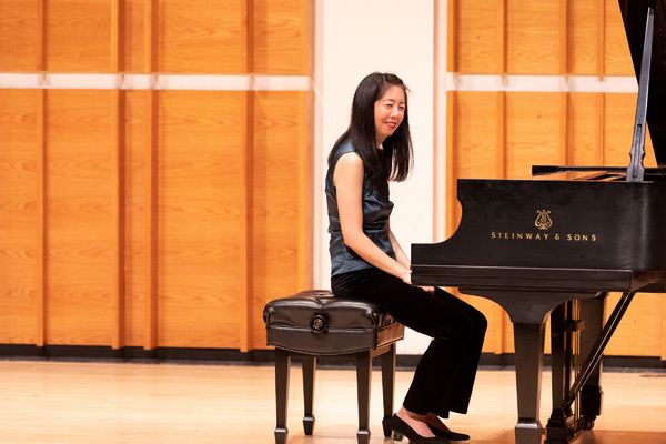 Photo Flash: PREFORMANCES with Allison Charney Presents CHAMBER MUSIC: THEN AND NOW — photo 2 of 6