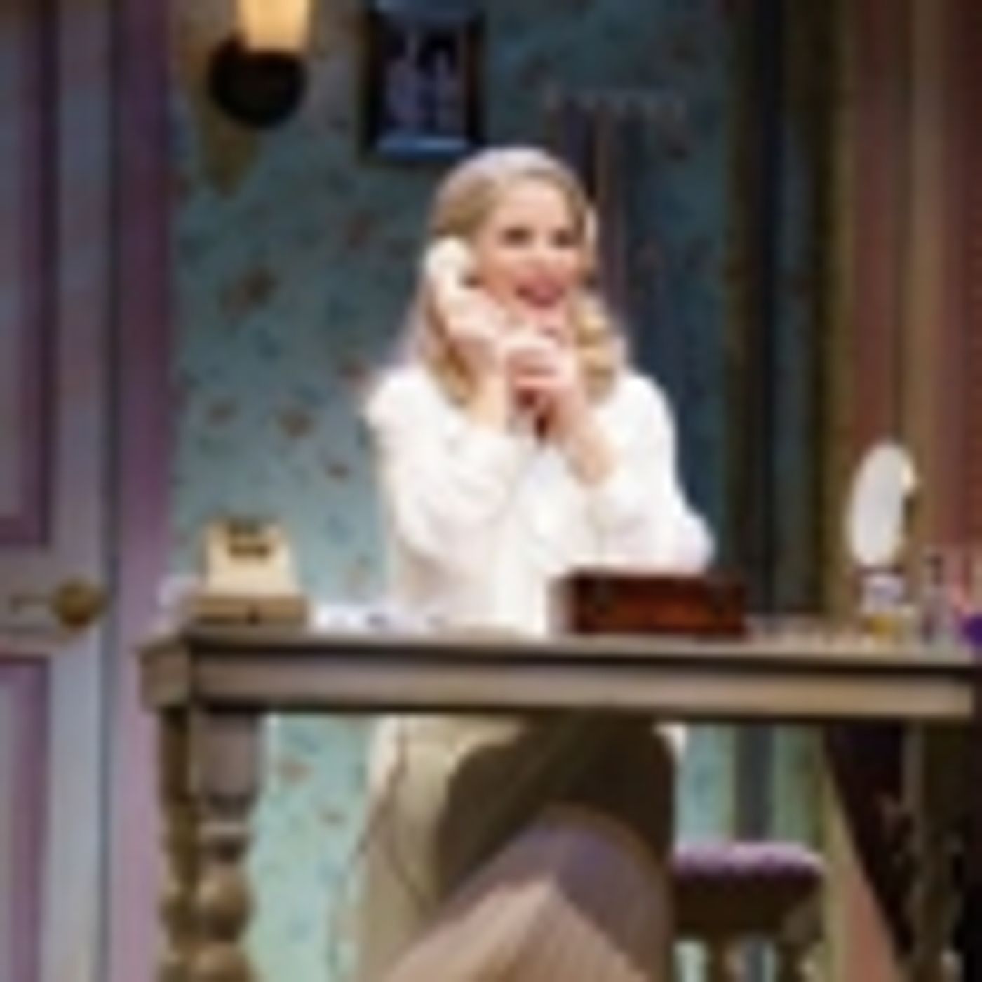 Wake Up With BWW 3/15: BURN THIS Begins Previews, and More!  Image