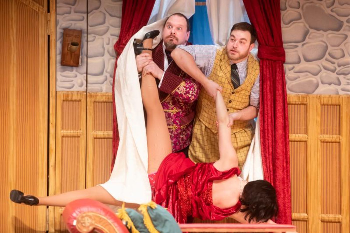 Review: THE PLAY THAT GOES WRONG is a Perfect Recipe for Hysterical Disaster  Image