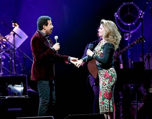 Lionel Richie (L) and Shania Twain Photo