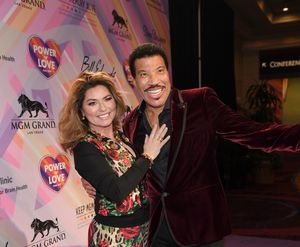 Shania Twain (L) and Lionel Richie @ BroadwayWorld Shania Twain (L) and Lionel Richie Photo