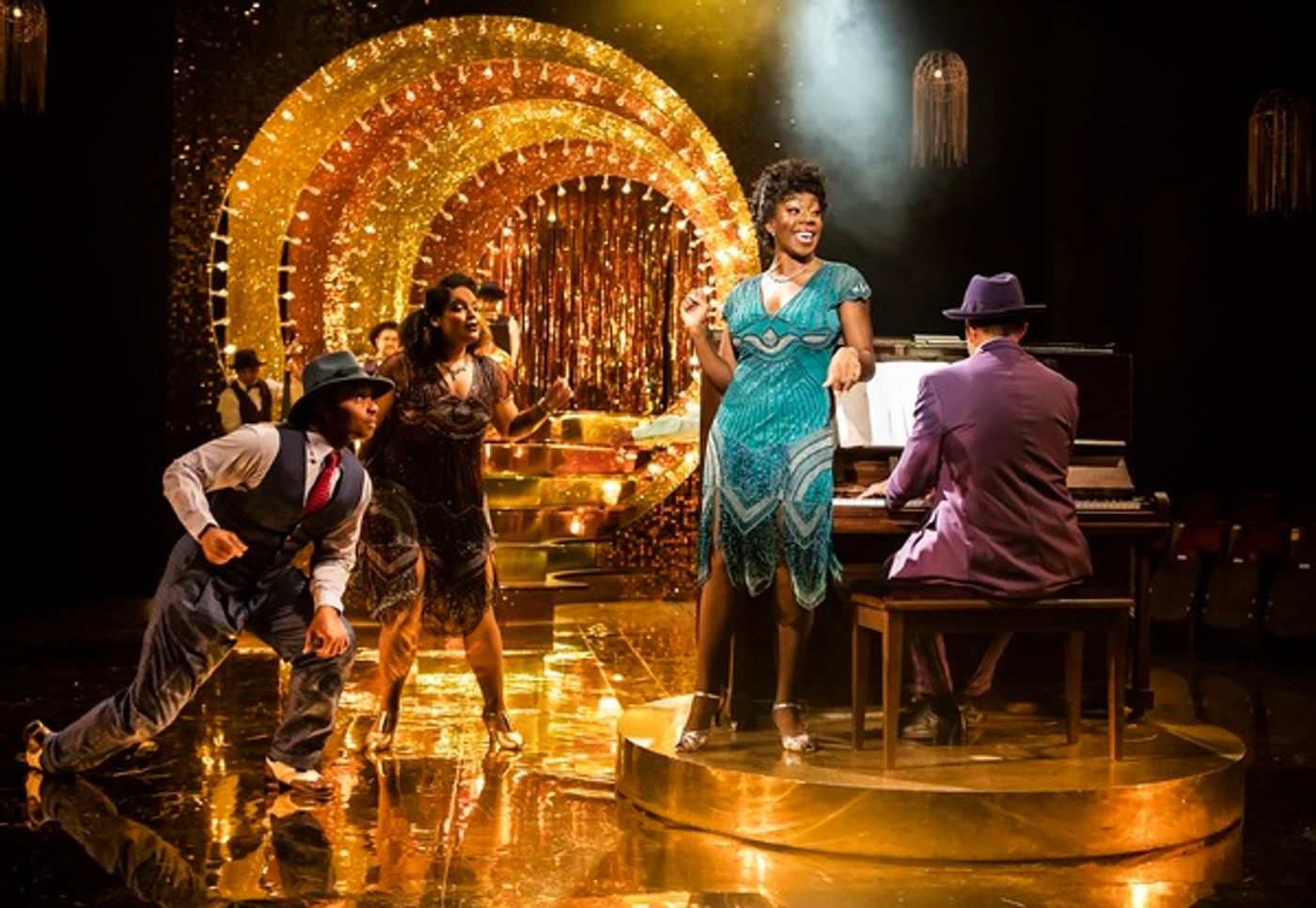 Photo Flash: First Look at AIN'T MISBEHAVIN' at Mercury Theatre Colchester  Image