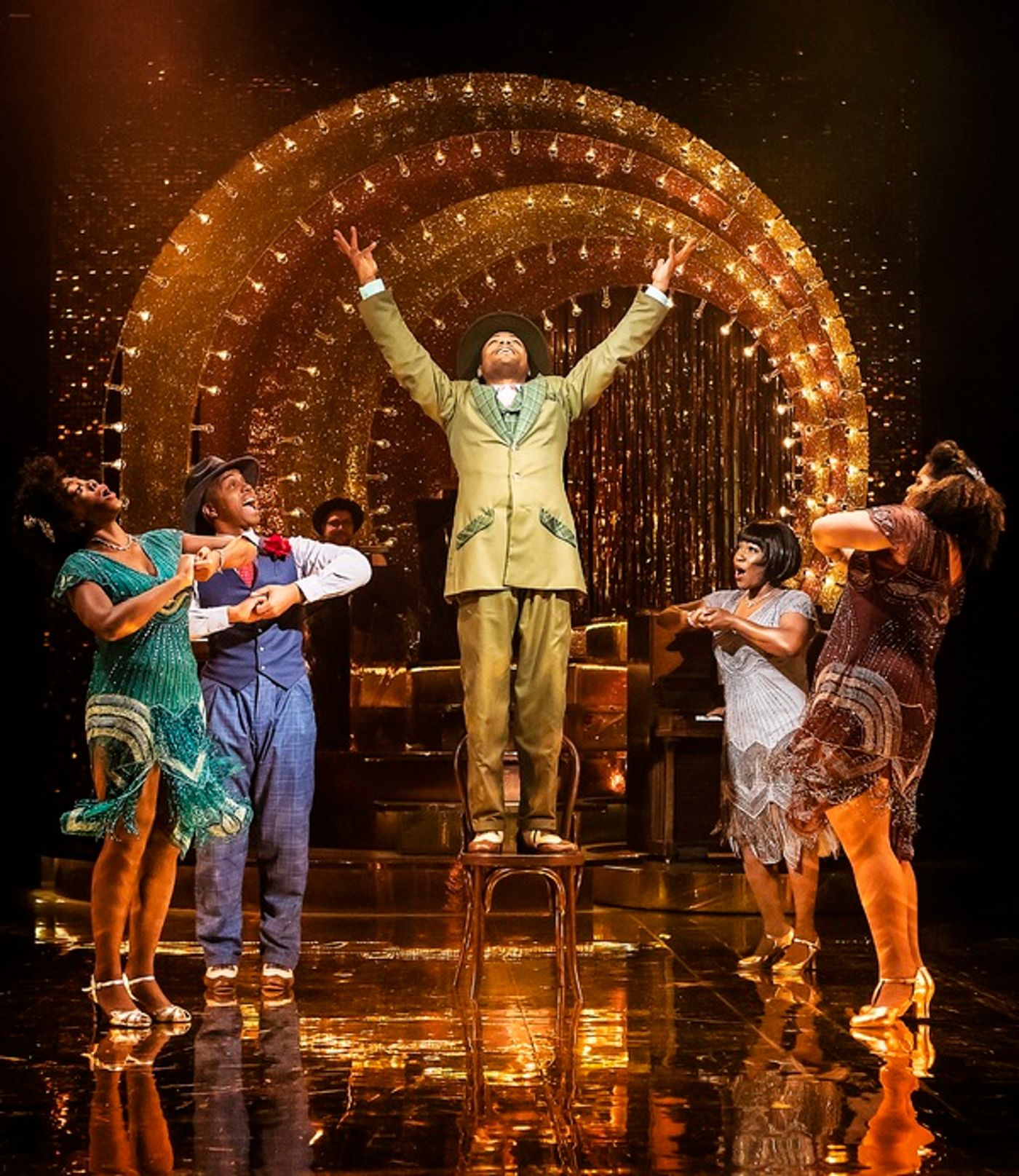 Photo Flash: First Look at AIN'T MISBEHAVIN' at Mercury Theatre Colchester  Image