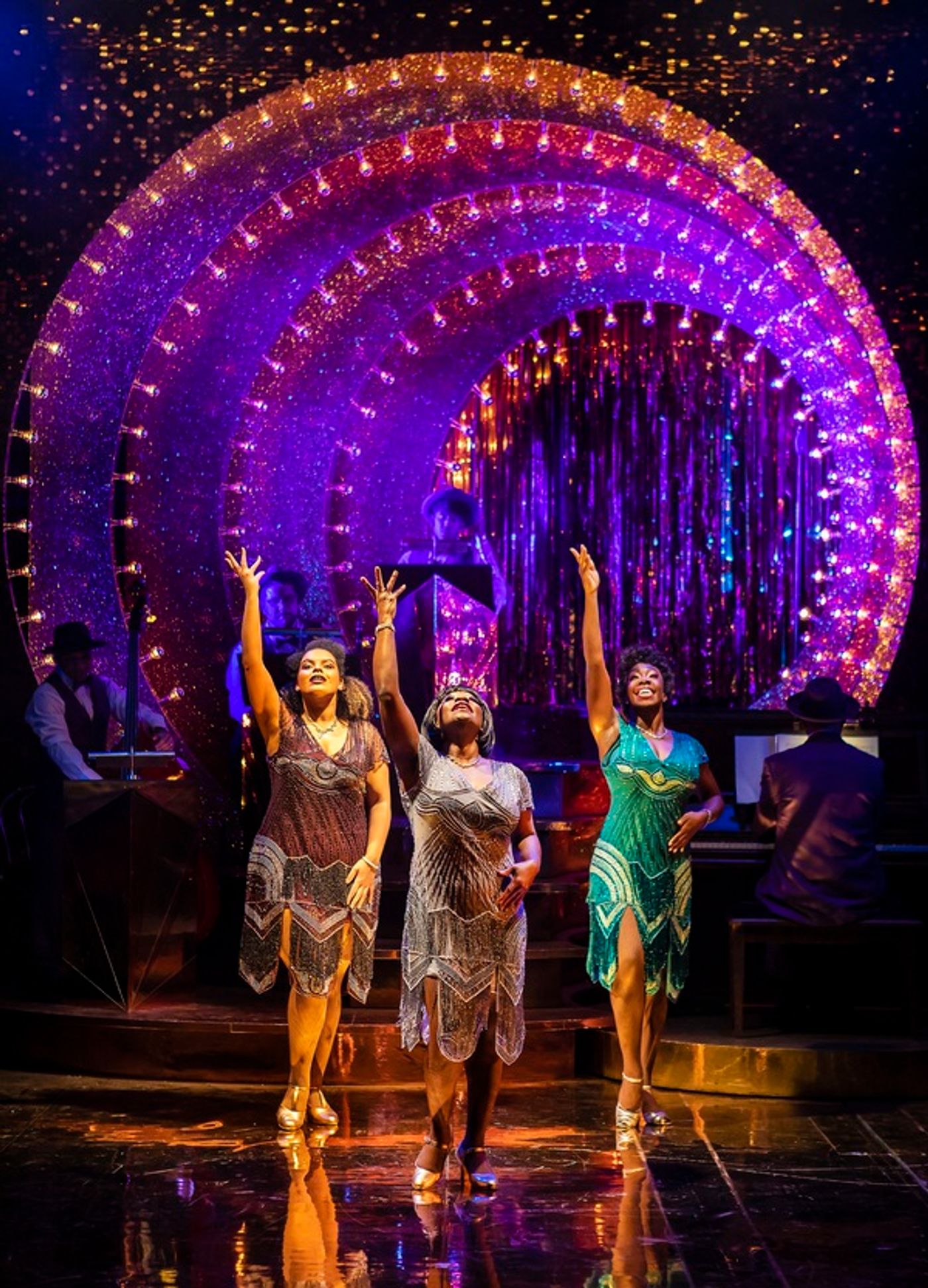 Photo Flash: First Look at AIN'T MISBEHAVIN' at Mercury Theatre Colchester  Image