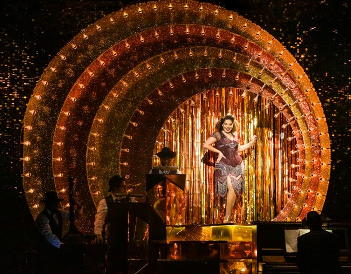 Photo Flash: First Look at AIN'T MISBEHAVIN' at Mercury Theatre Colchester  Image