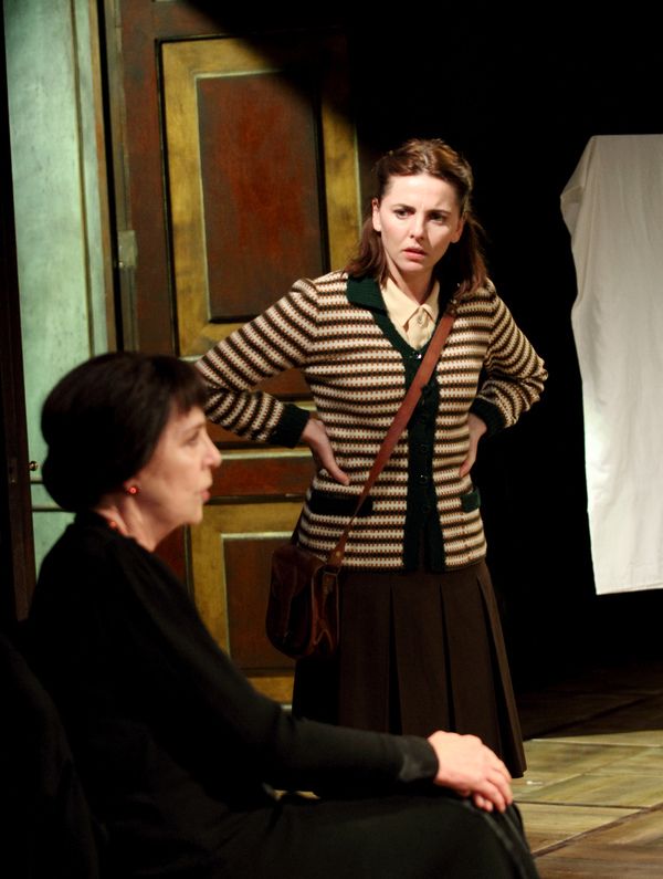 Penelope Wilton, Ophelia Lovibond Photo