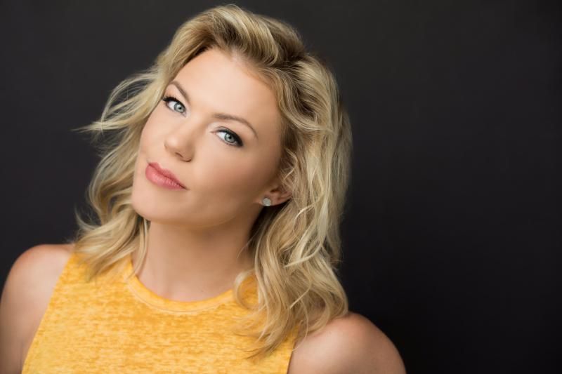 MOULIN ROUGE's Robyn Hurder Will Join Mark William for Return Engagement at The Green Room 42  Image