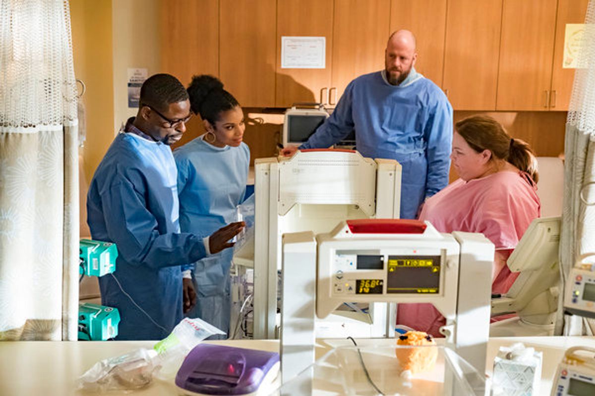 Sterling K. Brown as Randall Pearson, Susan Kelechi Watson as Beth Pearson, Chris Sullivan as Toby Damon, Chrissy Metz as Kate Pearson  at 
