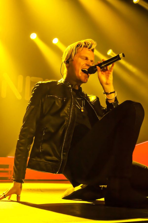 Photo Flash: Star Of JUKEBOX HERO Musical Crashes Foreigner Concert With Surprise Guest Appearance  Image