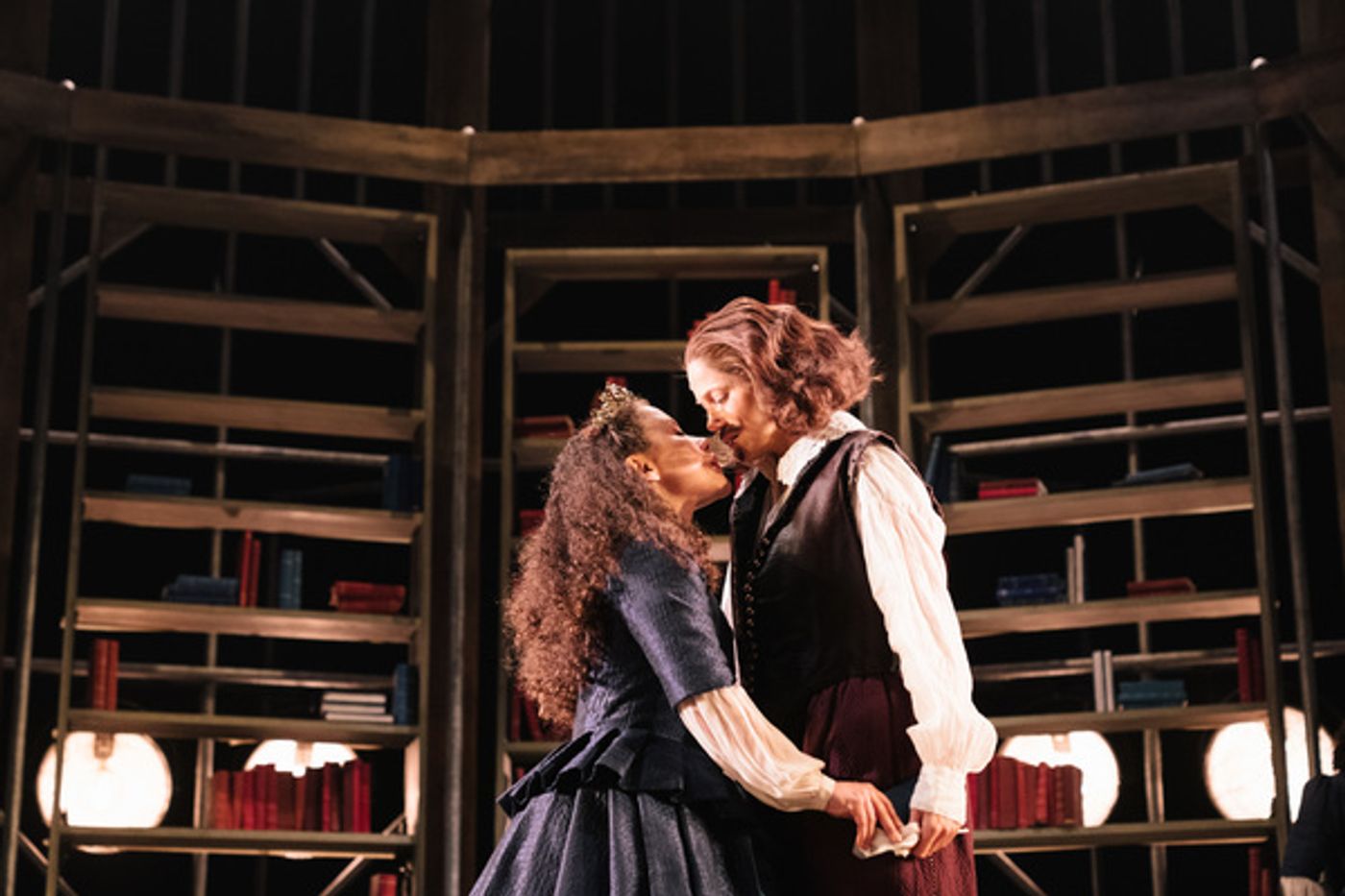 Photo Flash: First Look at EMILIA at the Vaudeville Theatre  Image