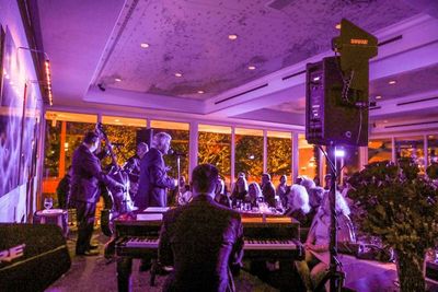 Steve Tyrell, Table 26 Photo