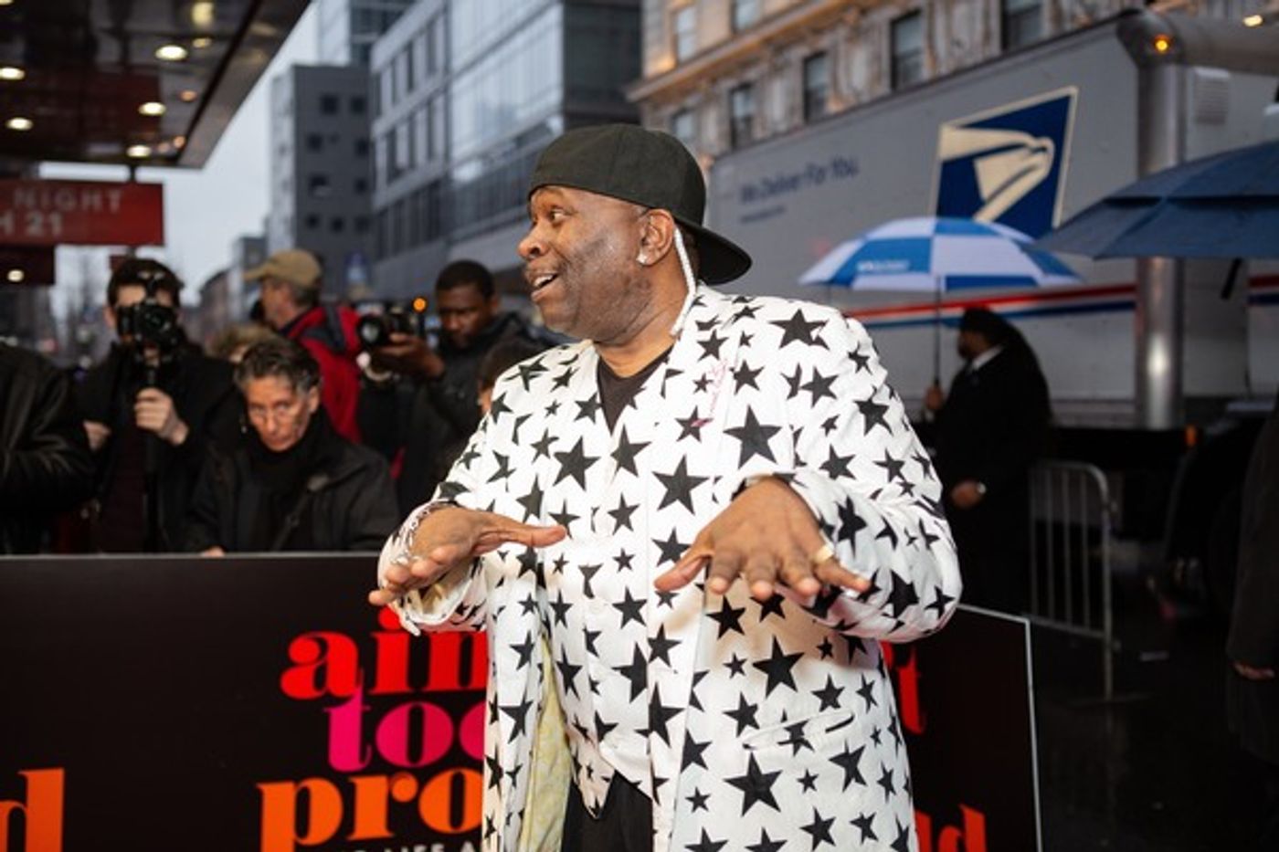 Photo Coverage: Mary Wilson, Berry Gordy & More Walk the Red Carpet at AIN'T TOO PROUD  Image