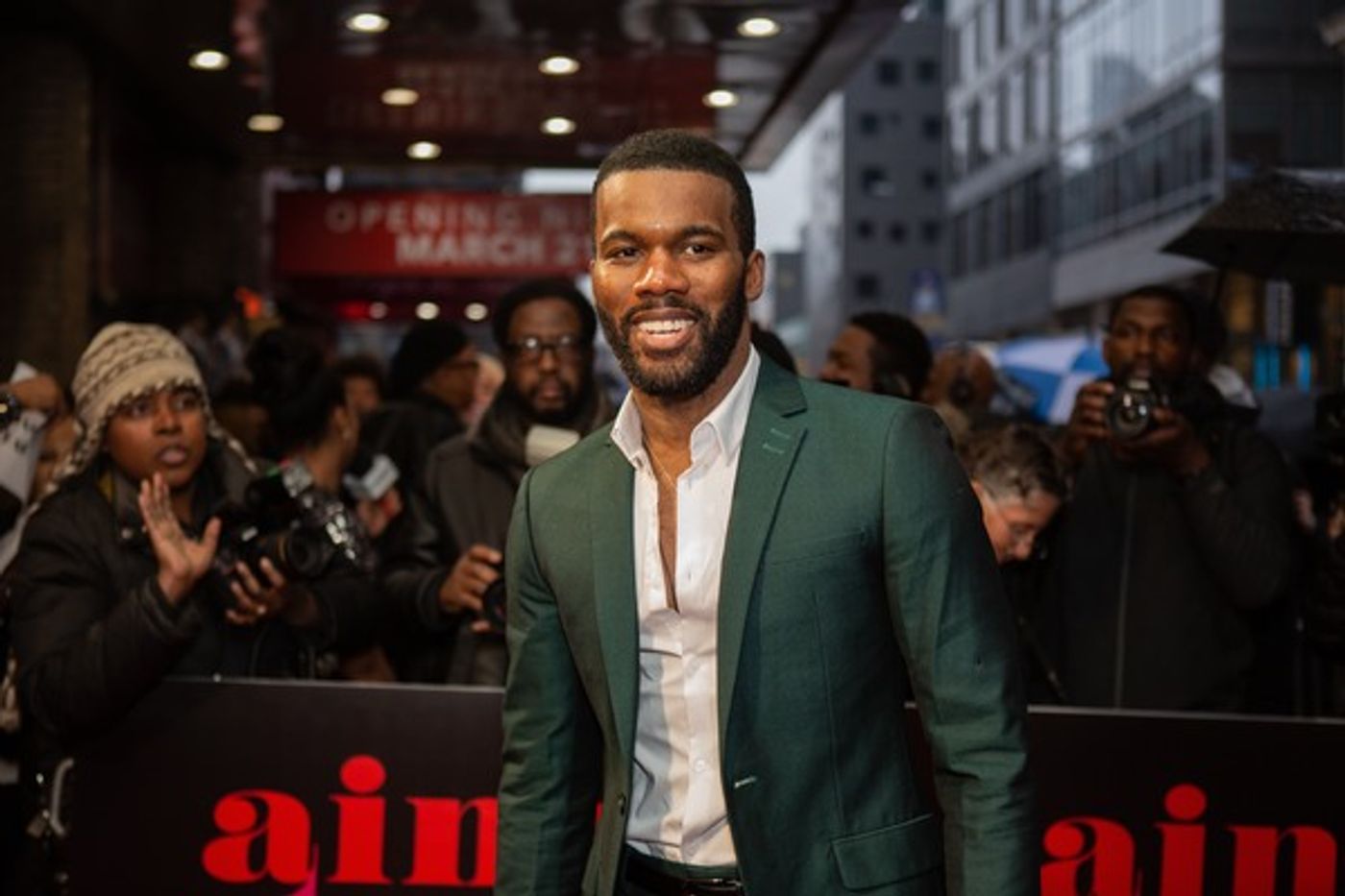 Photo Coverage: Mary Wilson, Berry Gordy & More Walk the Red Carpet at AIN'T TOO PROUD  Image