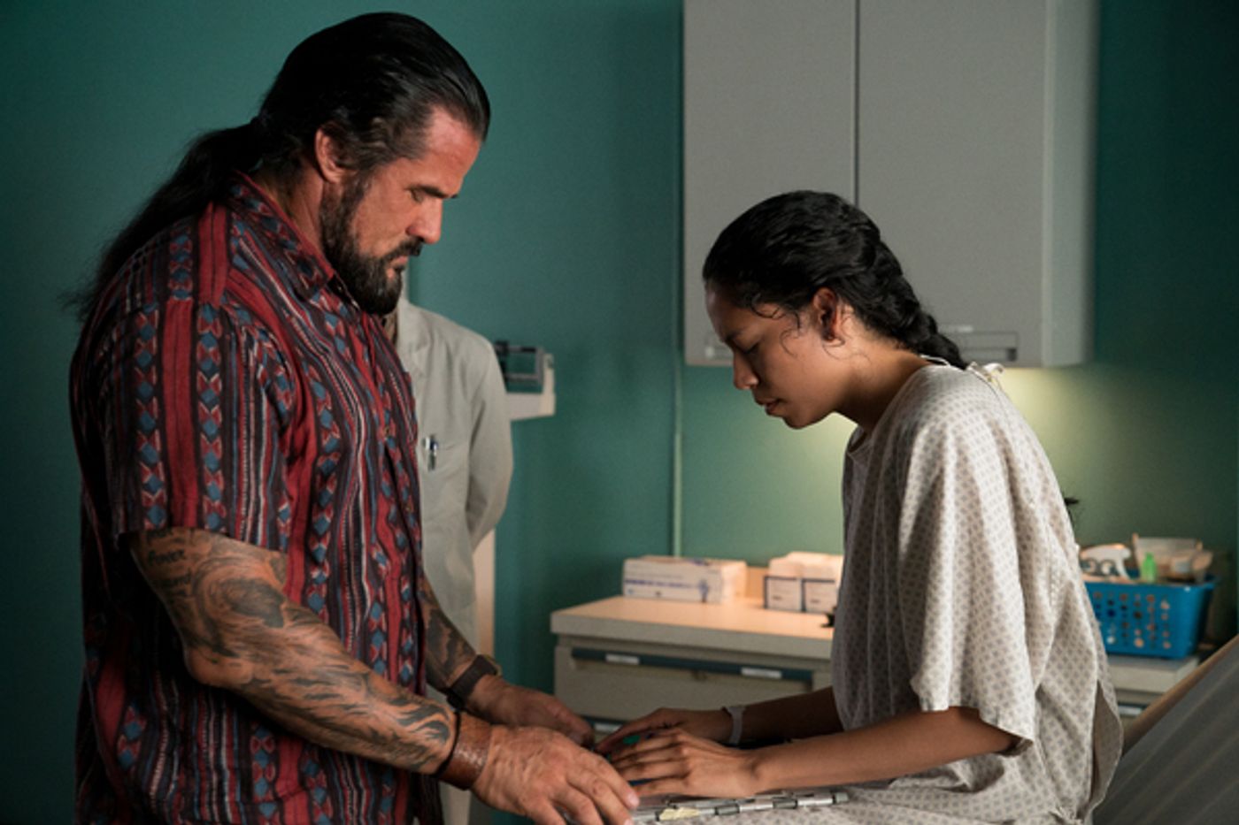 Photo Flash: Get a First Look at Uma Thurman, Tony Goldwyn in CHAMBERS Photo Flash: Get a First Look at Uma Thurman, Tony Goldwyn in CHAMBERS Image