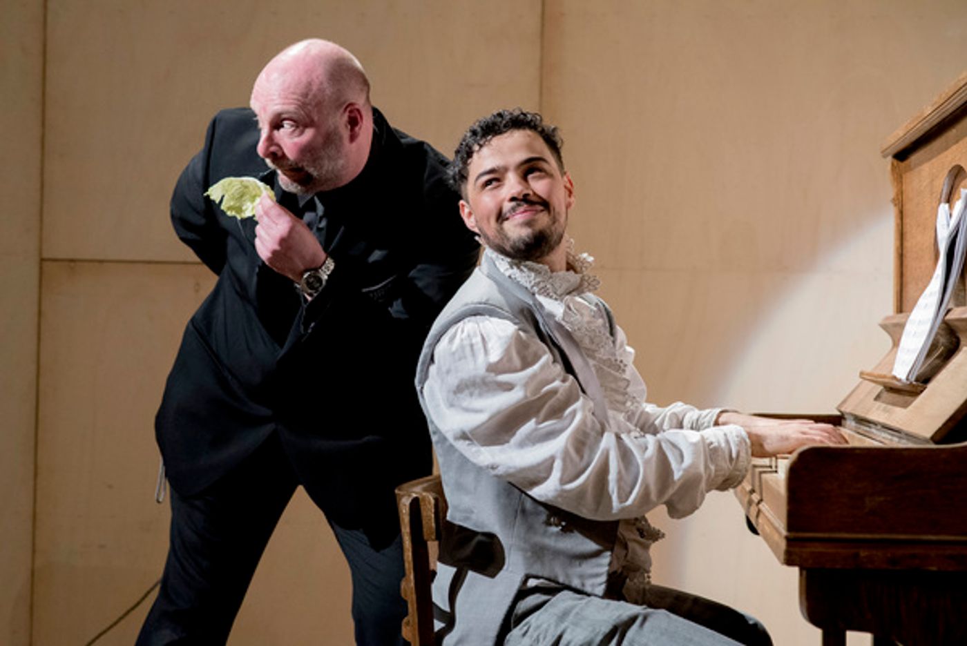 Photo Flash: Unicorn Theatre Presents THE SHOW IN WHICH HOPEFULLY NOTHING HAPPENS  Image