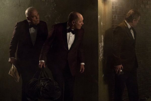 Stacy Keach as Robert Vesco, James Spader as Raymond 