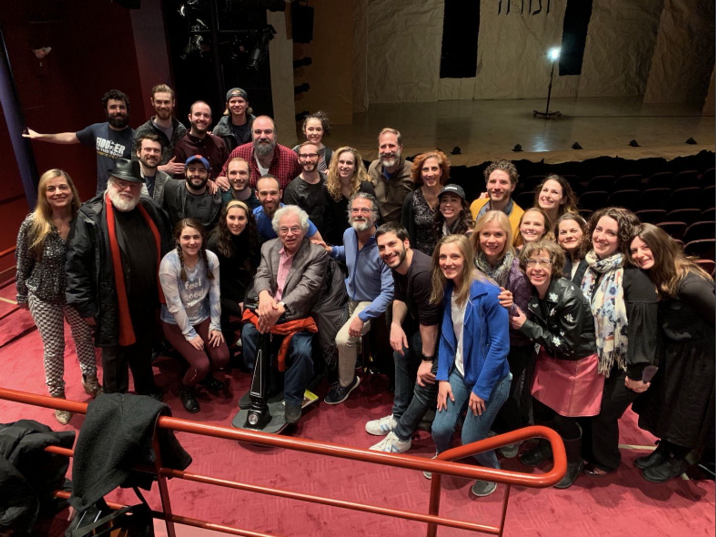 Photo Flash: Violinist Itzhak Perlman Attends Yiddish FIDDLER ON THE ROOF!  Image