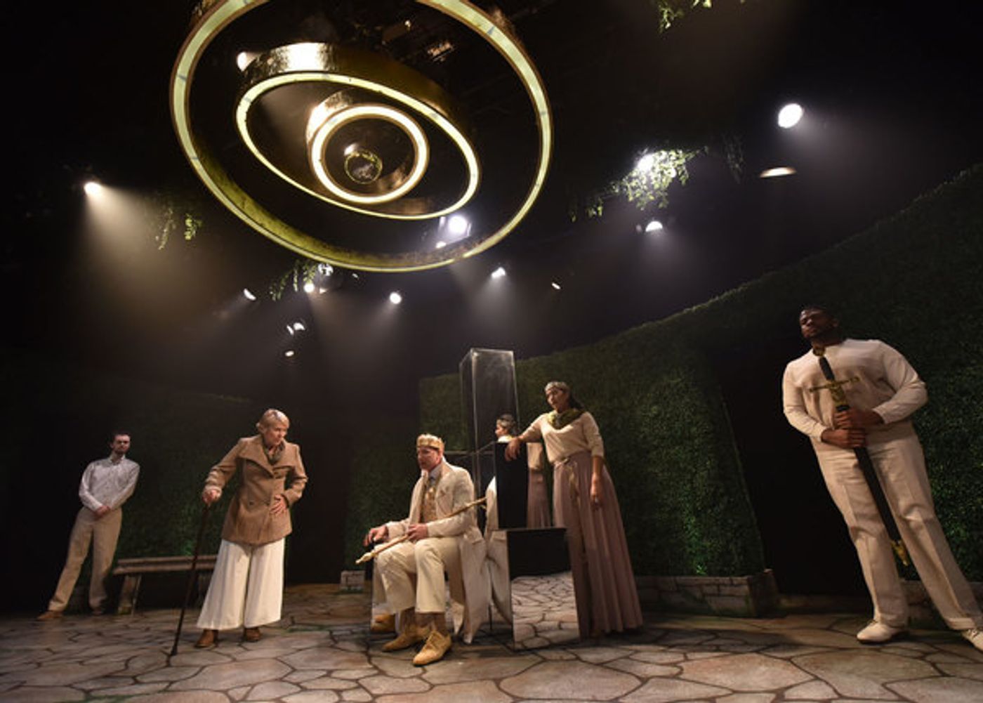 Photo Flash: First Look At William Shakespeare's RICHARD II Presented By Orlando Shakes  Image