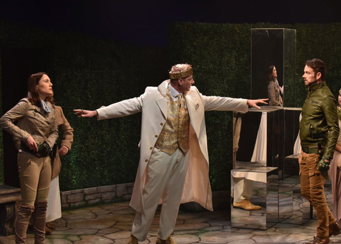 Photo Flash: First Look At William Shakespeare's RICHARD II Presented By Orlando Shakes  Image