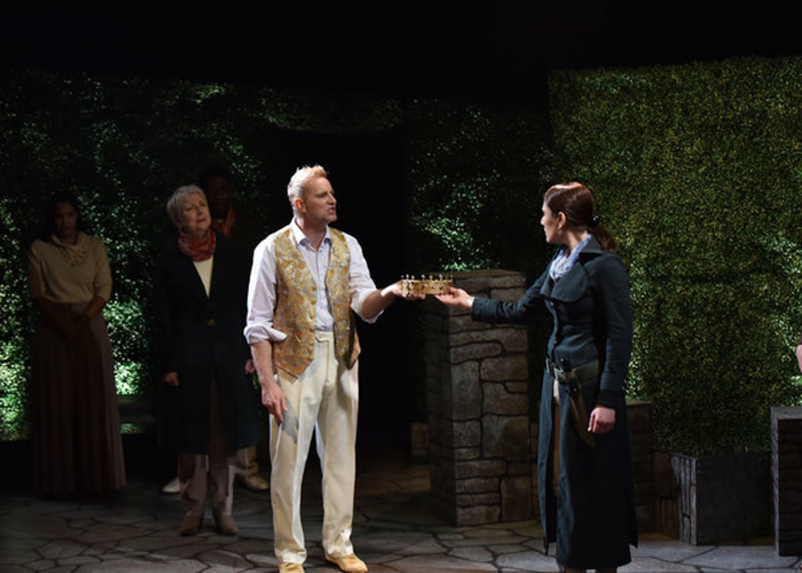 Photo Flash: First Look At William Shakespeare's RICHARD II Presented By Orlando Shakes — photo 3 of 10