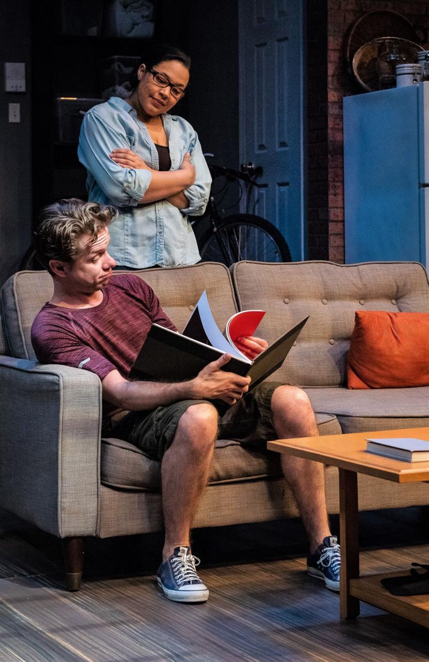 Review: TIME STANDS STILL is Harsh and Tender Contemplation on War and Relationships  Image