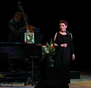 Christine Andreas Photo