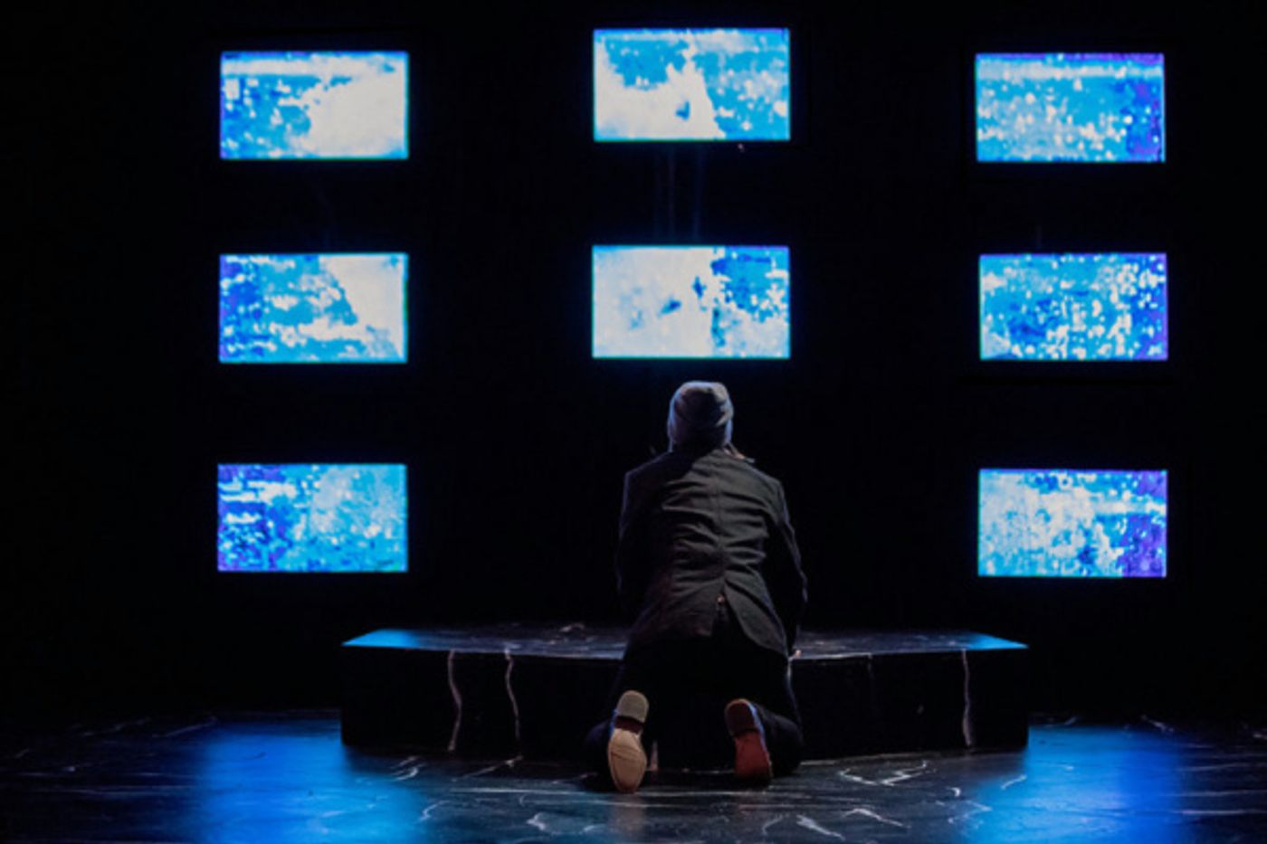 Photo Flash: First Look At Titan Theatre Company's HAMLET  Image