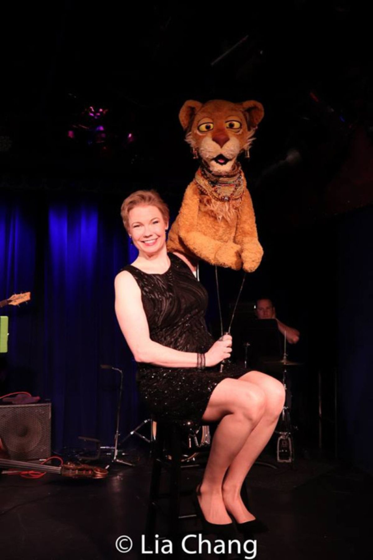 Jennifer Barnhart and Cleo the Lion at 