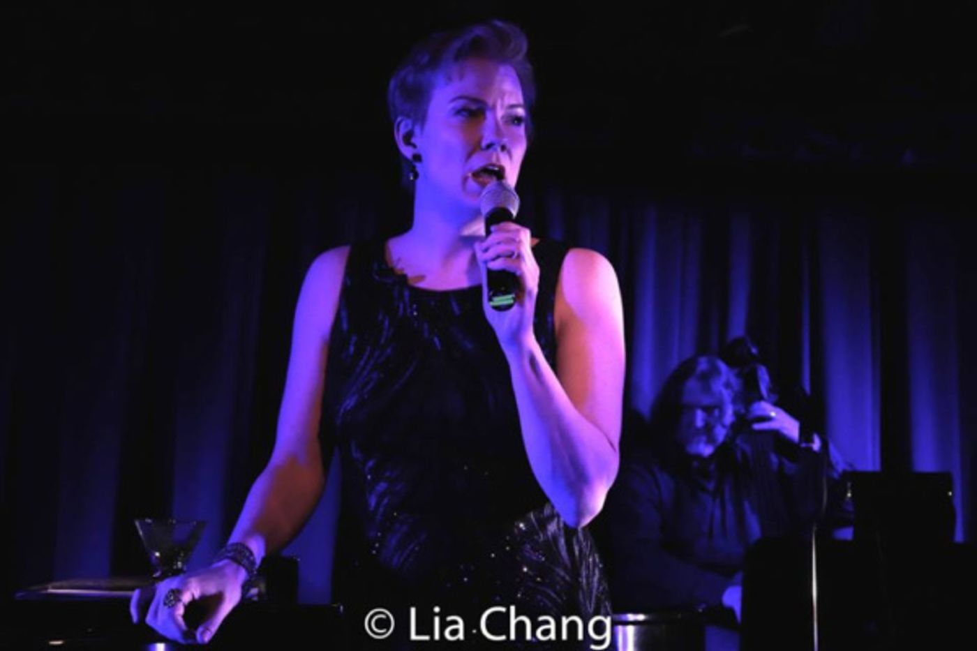 Photo Flash: AVENUE Q's Jennifer Barnhart Sparkles In Cabaret Debut At The Laurie Beechman  Image