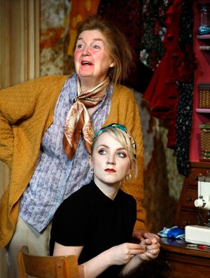 Anne Kent & Evanna Lynch @ BroadwayWorld Anne Kent & Evanna Lynch Photo