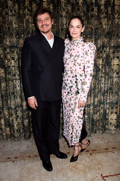 Pedro Pascal, Ruth Wilson Photo