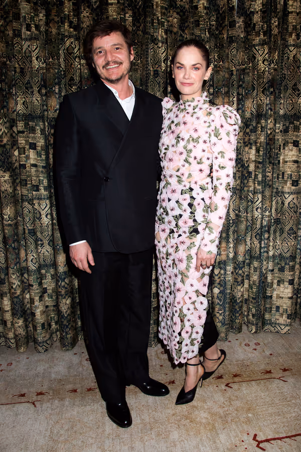 Pedro Pascal, Ruth Wilson Photo