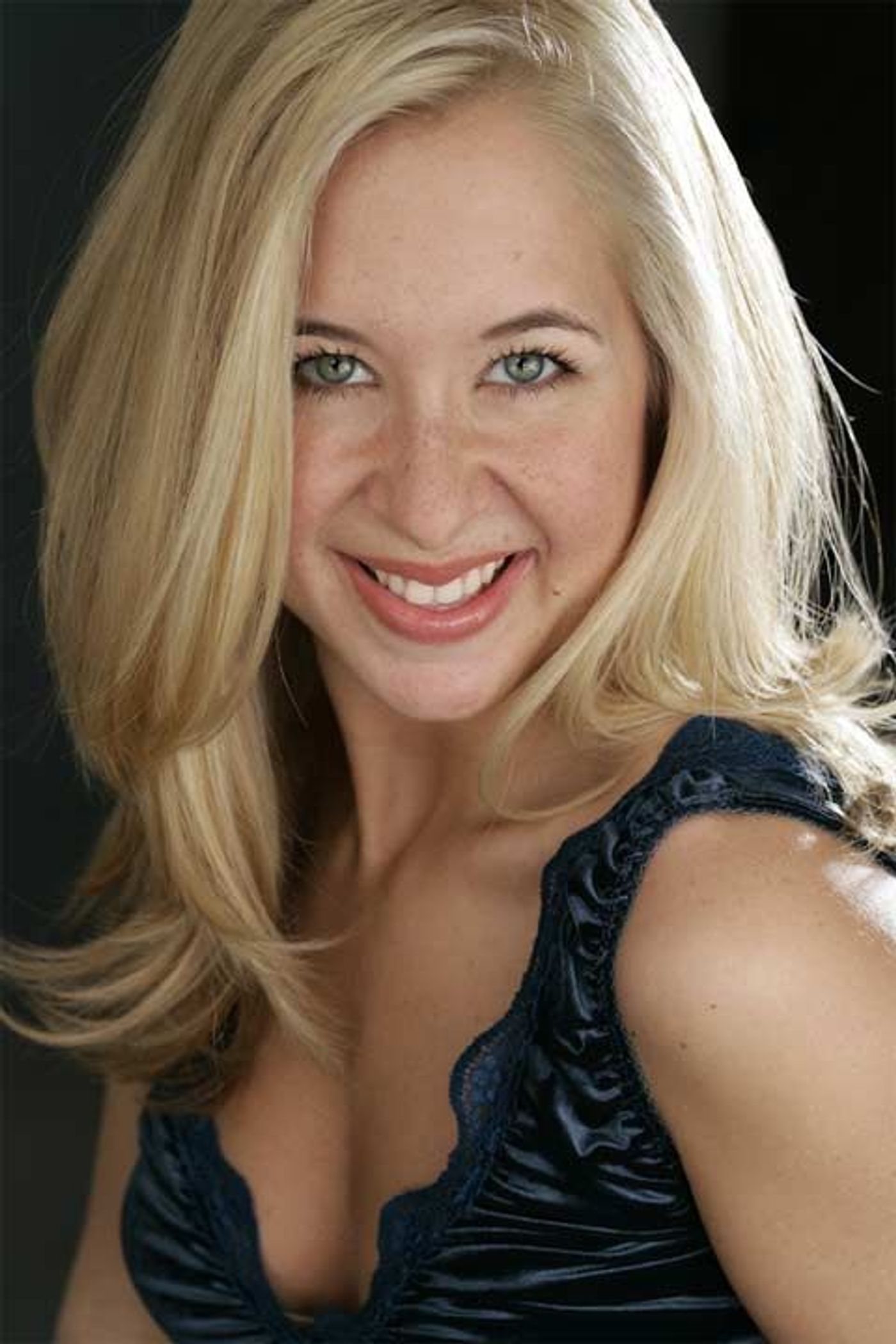 FRIDAY 5 (+1): THE LIGHT IN THE PIAZZA's Lindsay Hess and Briar Moroschak  Image