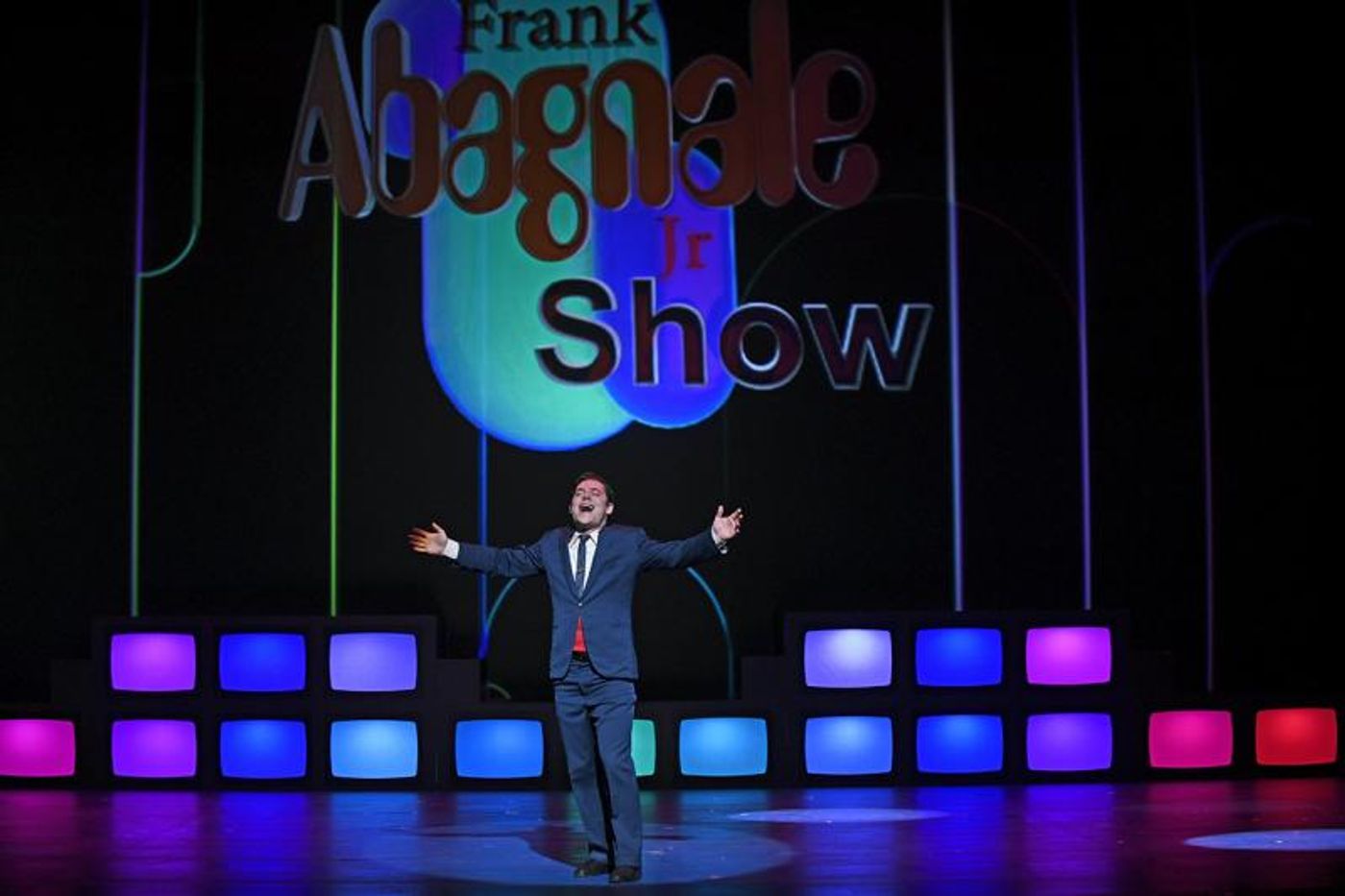 Review: Musical Theatre West Brings CATCH ME IF YOU CAN Musical to Long Beach  Image