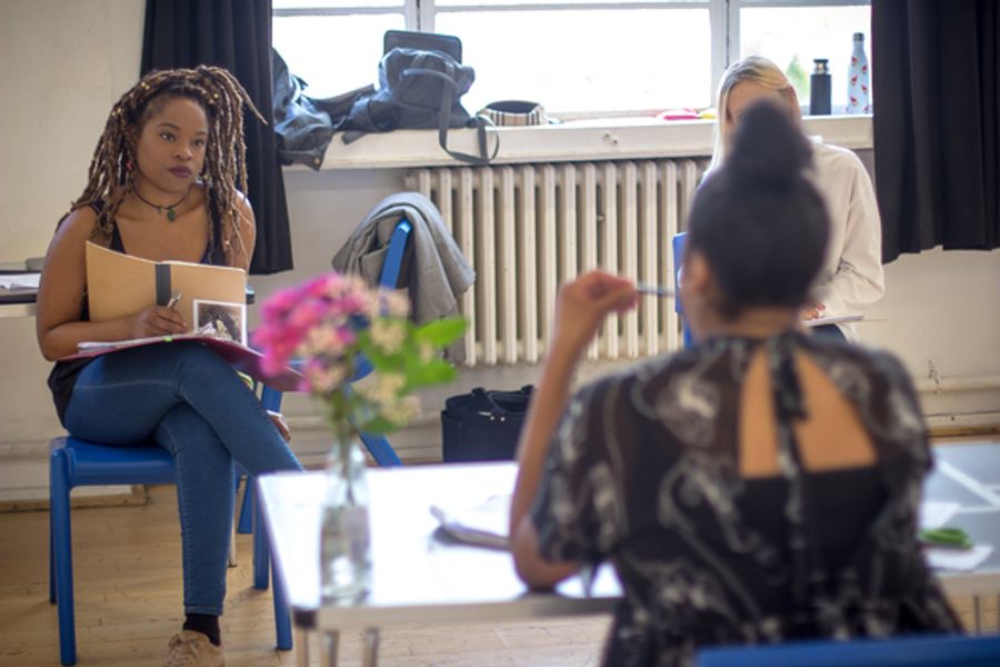 Photo Flash: First Look At FUNERAL FLOWERS In Rehearsal Image