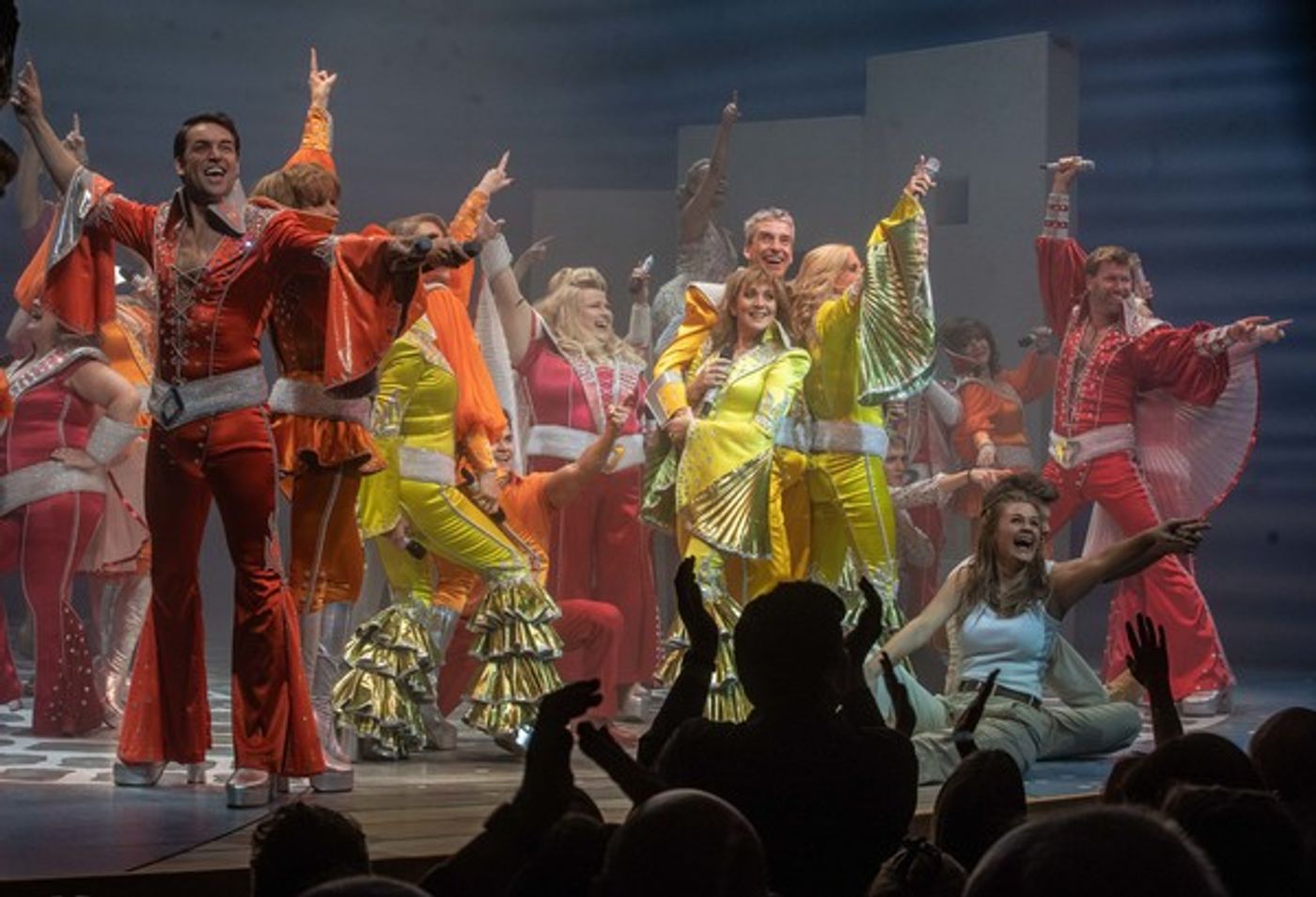 Photo Flash: MAMMA MIA! Celebrates 20 Years in London  Image
