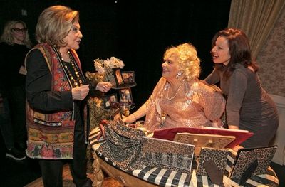 Renee Taylor Photo