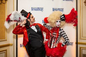 Al Roker and Students from IS 278 @ BroadwayWorld Al Roker and Students from IS 278 Photo