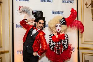 Al Roker and Students from IS 278 @ BroadwayWorld Al Roker and Students from IS 278 Photo