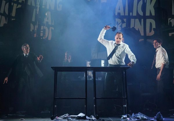 Jonny Lee Miller Photo