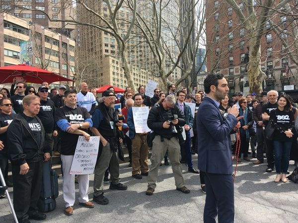 Photo Flash: Local 802 Musicians Rally, Perform in Solidarity with Striking Chicago Symphony Musicians  Image