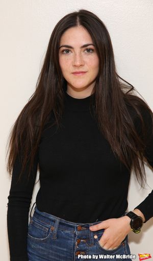 Isabelle Fuhrman Photo