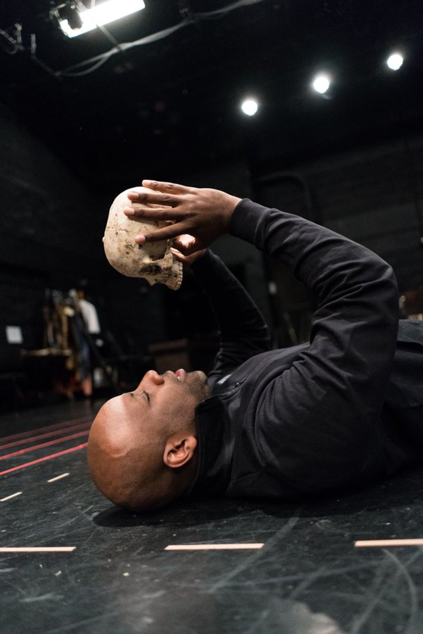 Photo Flash: Get A First Look At HAMLET Rehearsals at Chicago Shakespeare  Image