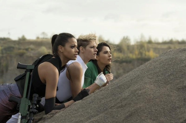 Photos: Get a First Look at the New CHARLIE'S ANGELS — photo 1 of 7