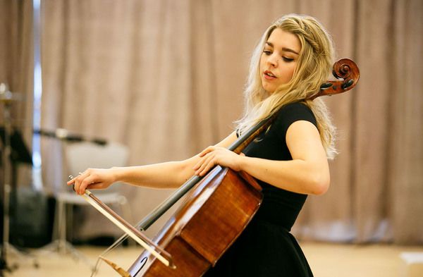 Sydney Shepherd Photo