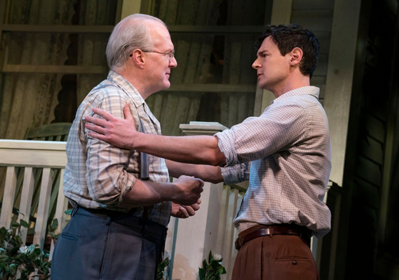 Photo Flash: First Look at Annette Bening, Tracy Letts, and the Cast of ALL MY SONS  Image