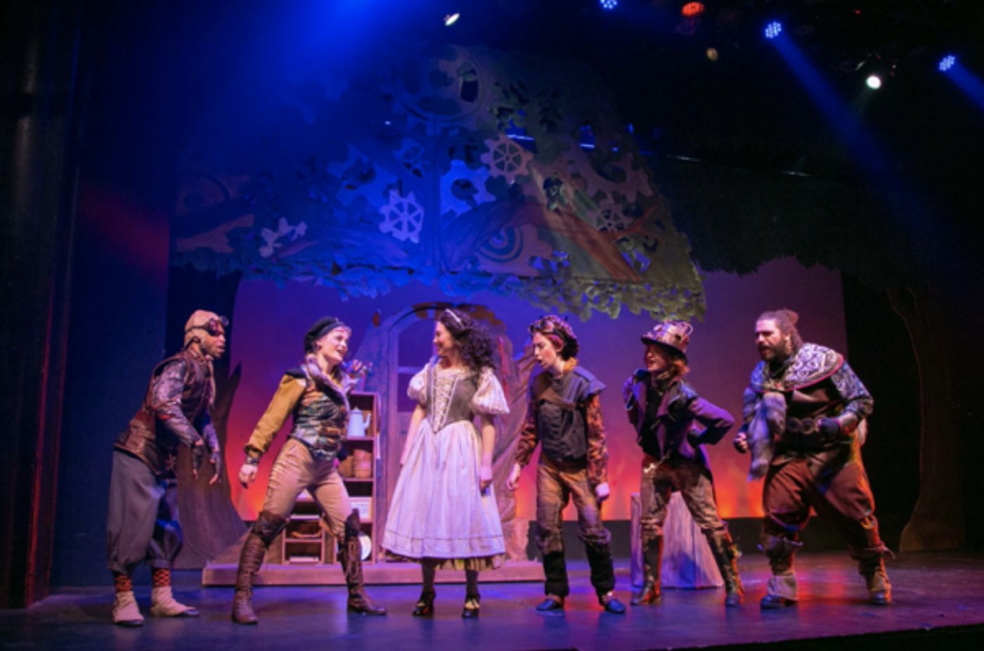 Photo Flash: SNOW WHITE Opens At The Downtown Cabaret Theatre  Image