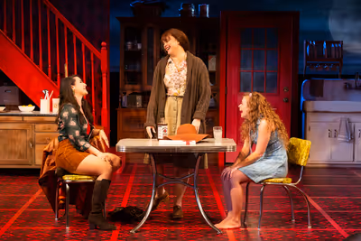 Chelsea Ryan McCurdy as Meg Magrath , Melissa Pritchett as Lenny Magrath and Skyler S Photo