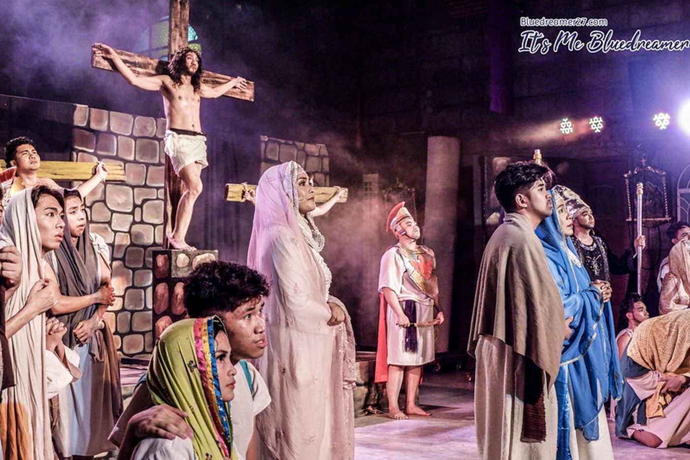 Photo Flash: Teatro Mensaheros Stages DAAN NG KRUS in Rizal Park Today, Apr. 20  Image