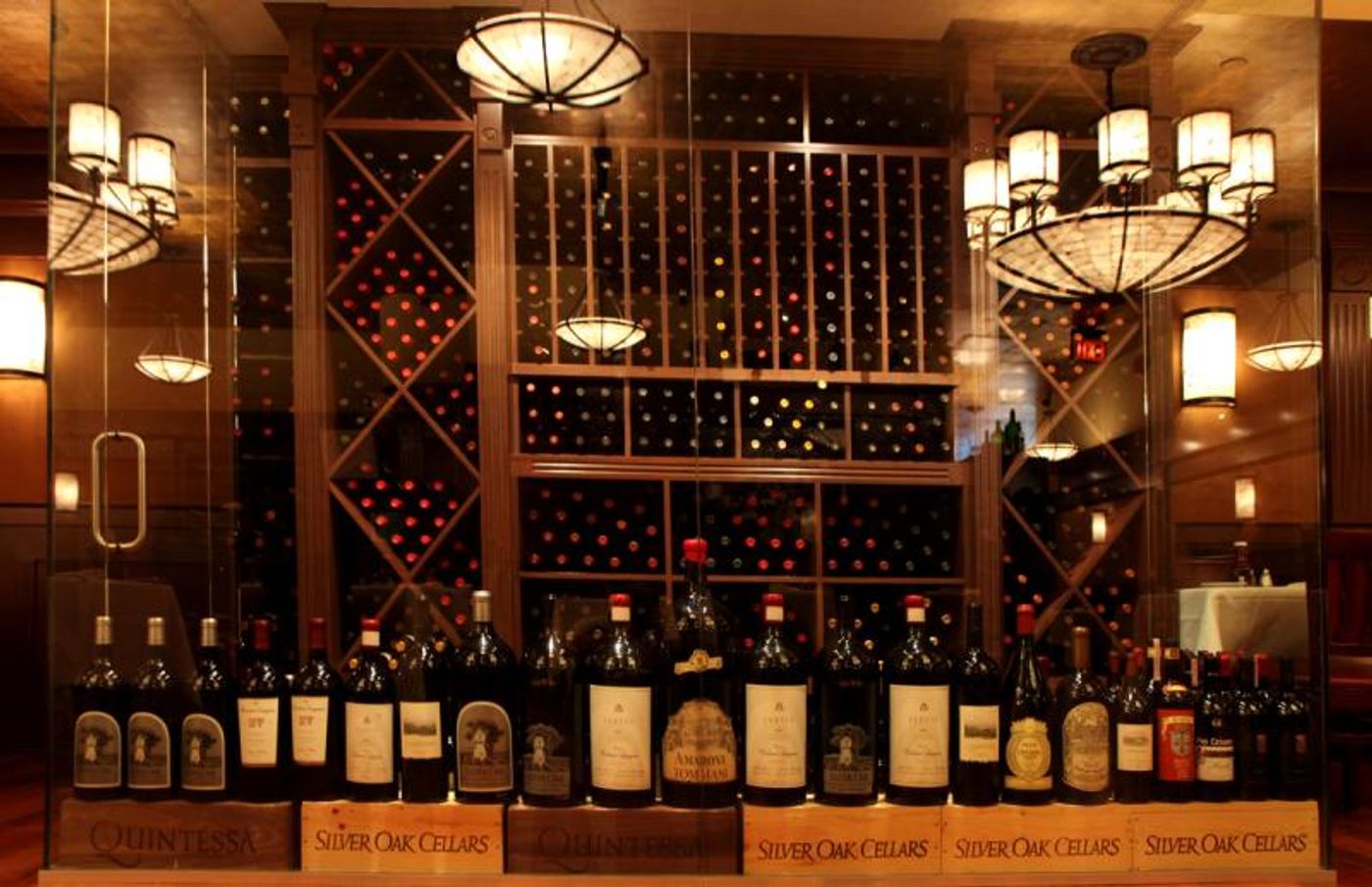 Review: WOLFGANG'S STEAKHOUSE Makes Midday Meals Fabulous  Image